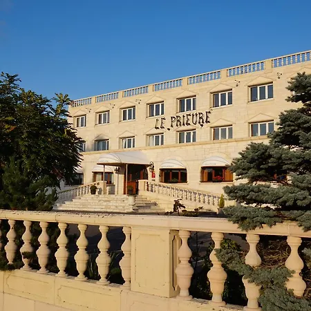 Le Prieure Hotell 3*