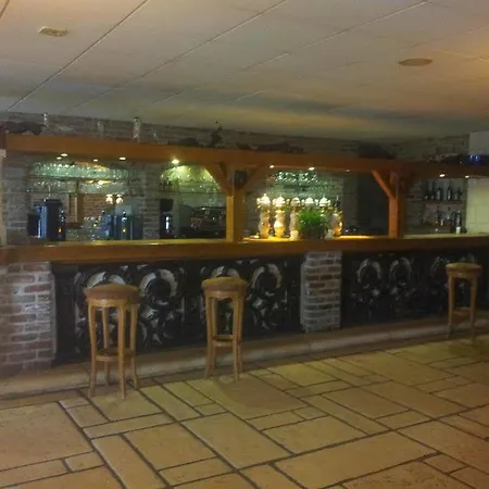 Le Prieure Hotell 3*